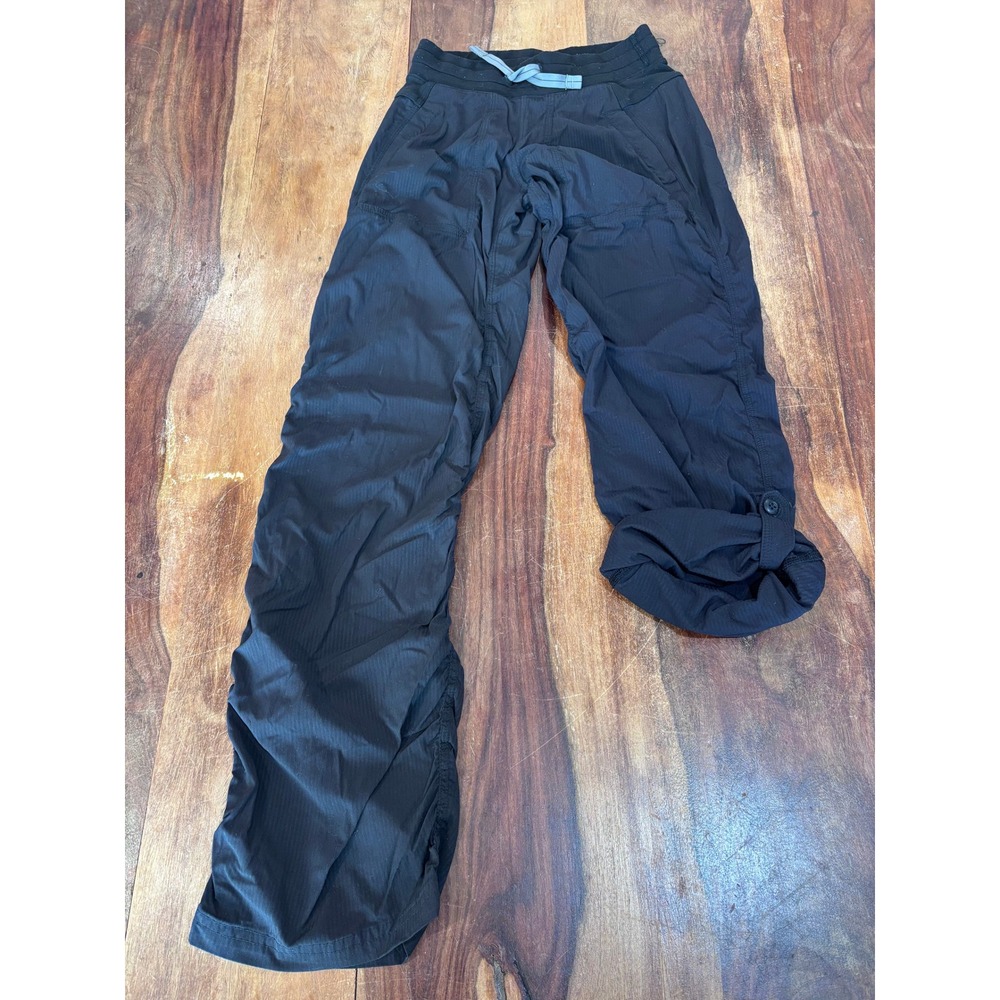 Ivivva by Lululemon rhythmic pants girls size 10 black roll up hem athletic